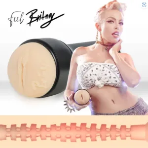 Britney Amber in primo piano con sguardo provocante